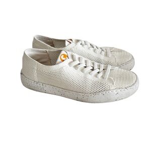 Camper Womens PEU Touring White Low-Top Knit Lightweight Sneaker size 39 EU